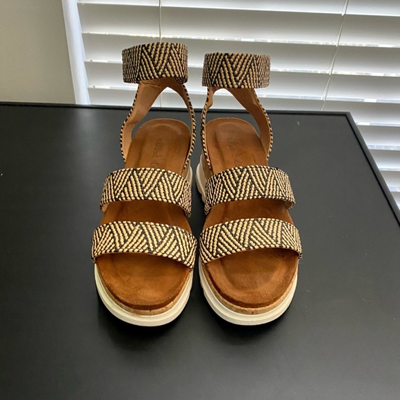 Altar’d State Wedges - Picture 3 of 6